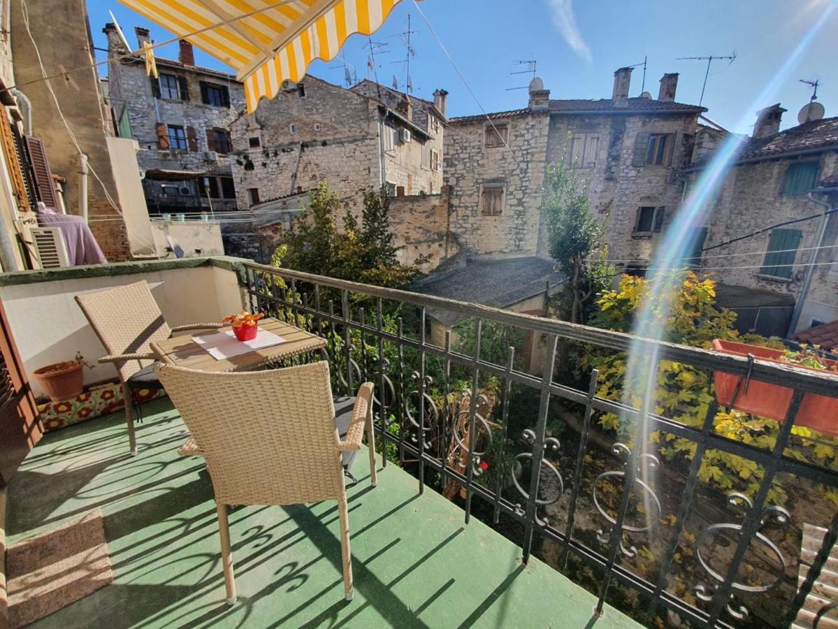 Yulia Apartments Rovinj Extérieur photo