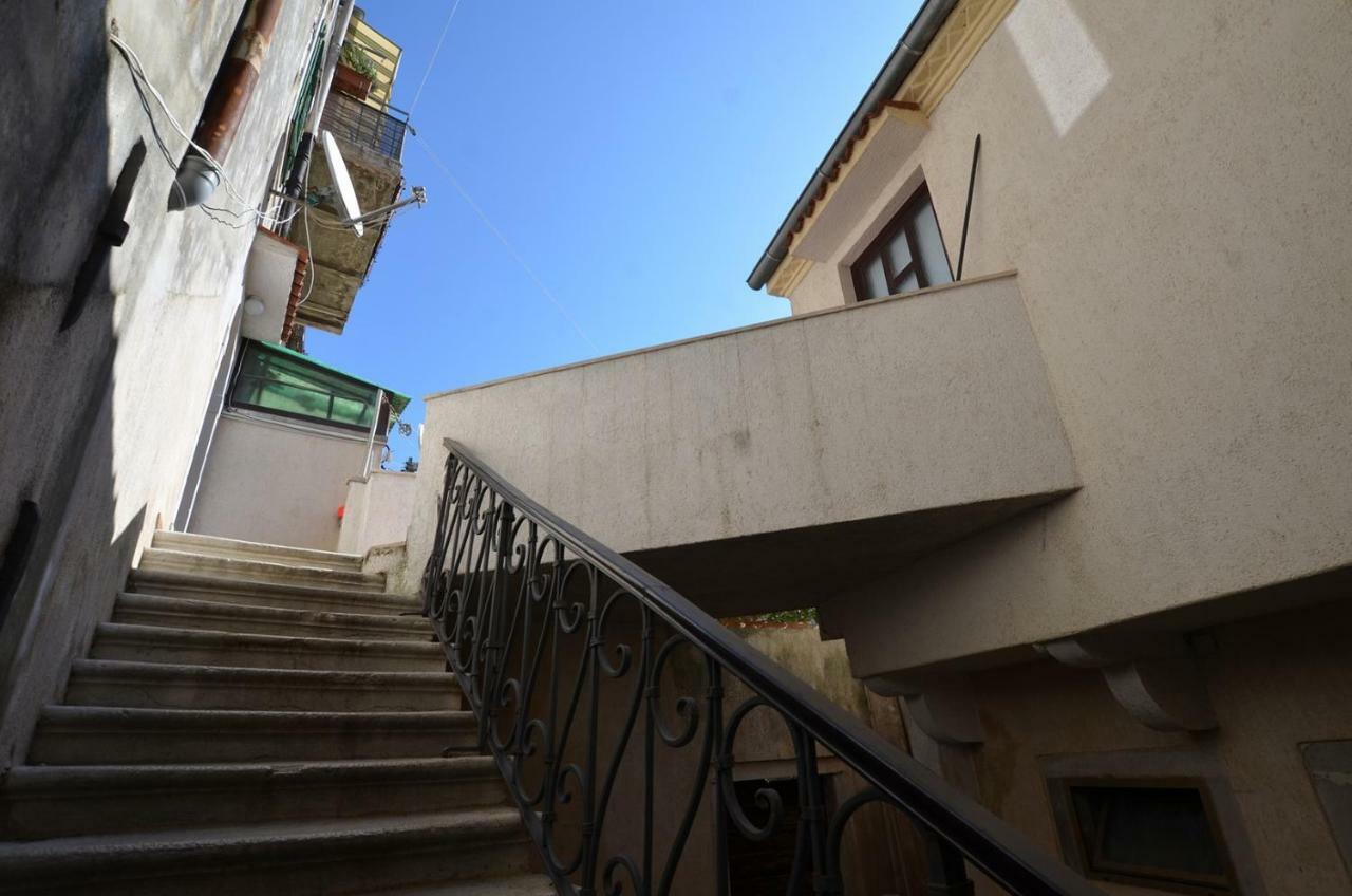 Yulia Apartments Rovinj Extérieur photo