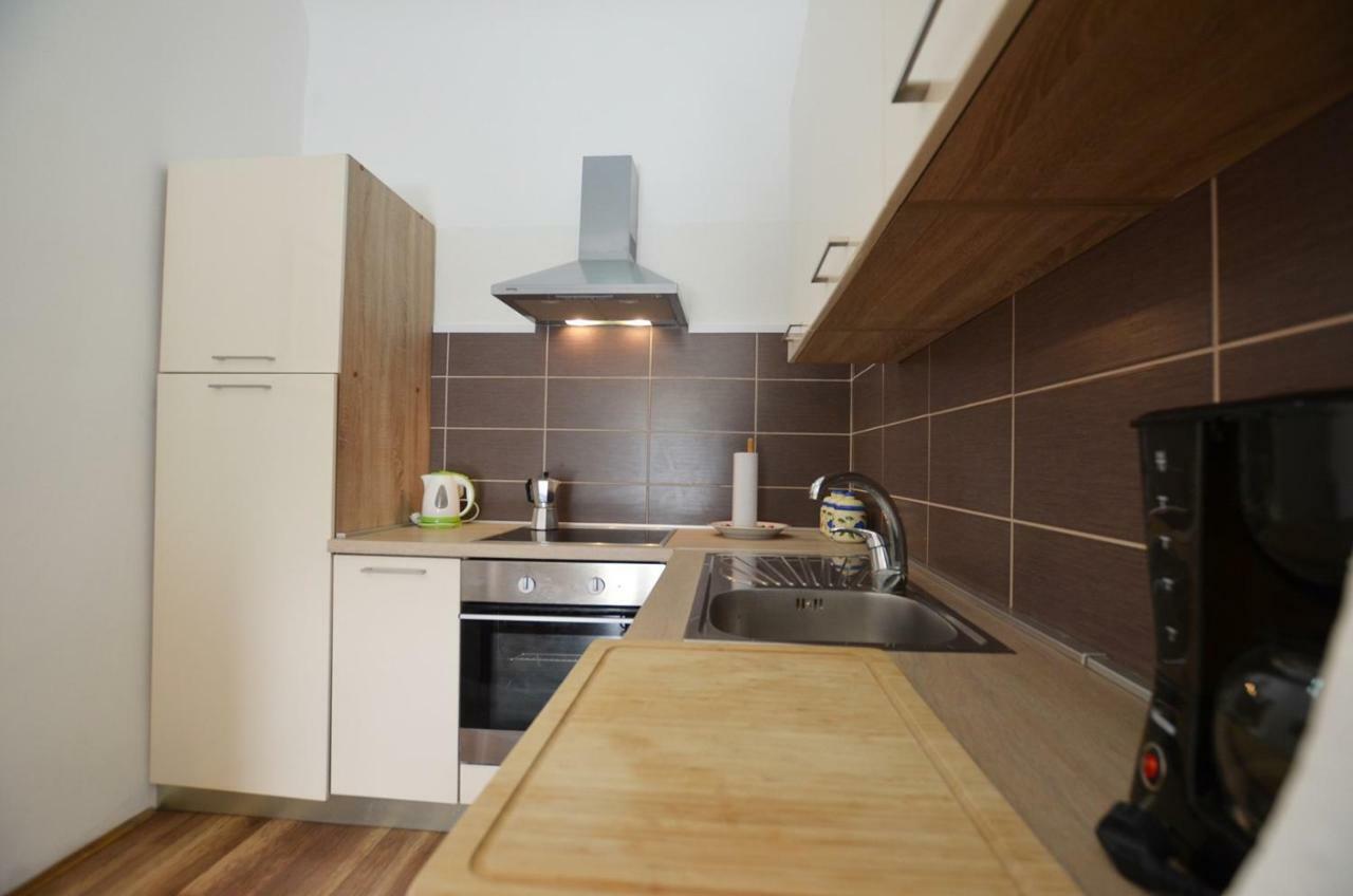 Yulia Apartments Rovinj Extérieur photo